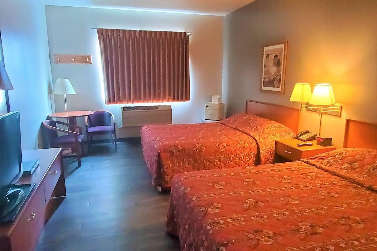 Quality Inn & Suites Pinedale Exteriör bild